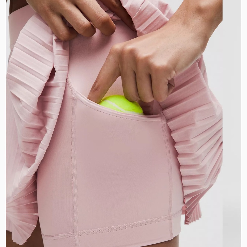 NWT Lululemon Set Varsity Pleated Skirt and Scoop Neck Bra Pink Haze - Picture 3 of 16